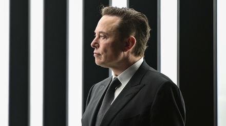 Tesla-Chef Elon Musk wird vorgeworfen einen Kursrückgang der Twitter-Aktie bewusst und gezielt herbeigeführt zu haben. 