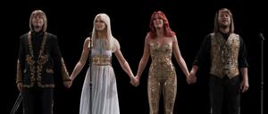 Das Kostüm-Design der Show stammt von Dolce &amp; Gabana.
