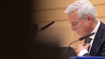 Thomas Strobl (CDU), Innenminister von Baden-Württemberg, im Innenausschusses des Landtags.
