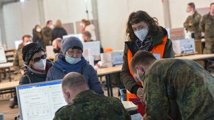 Ukrainer-Ankunftszentrum auf dem Ex-Flughafen in Berlin-Tegel.