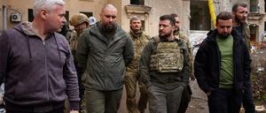 Der ukrainische Präsident Wolodymyr Selenskyj besuchte am Sonntag die Stadt Charkiw.