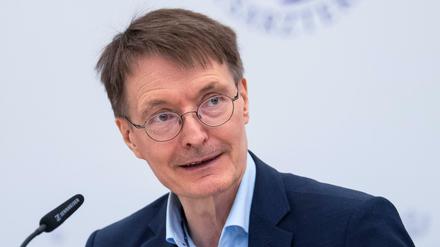 In den ersten Juni-Wochen wird es Impfstoff gegen Affenpocken geben, sagt Bundesgesundheitsminister Karl Lauterbach.