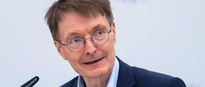 In den ersten Juni-Wochen wird es Impfstoff gegen Affenpocken geben, sagt Bundesgesundheitsminister Karl Lauterbach.