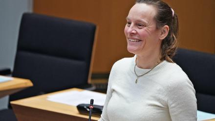 Berlins Justizsenatorin Kreck will das mehrmalige Fahren ohne Fahrschein von der Straftat zur Ordnungswidrigkeit herabstufen.
