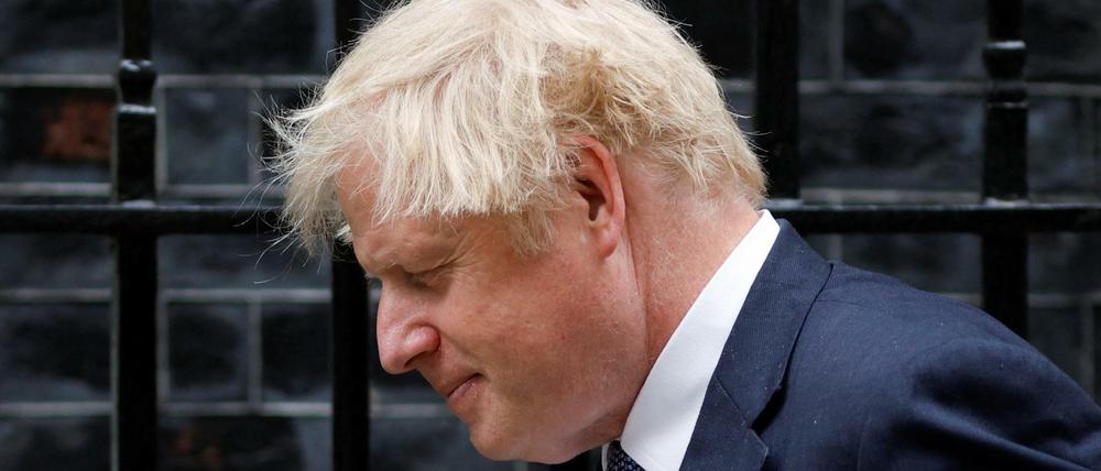 Boris Johnson beim Verlassen der Downing Street 10.