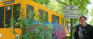 Abgefahren. Roland Prejawa, Mitinitiator der Graffiti-Ausstellung, am Modell eines Berliner U-Bahnwagens.