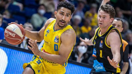 Topscorer unter sich: Albas Maodo Lo (links) machte 20 Punkte, Ludwigsburgs Jordan Hulls sogar 26. 