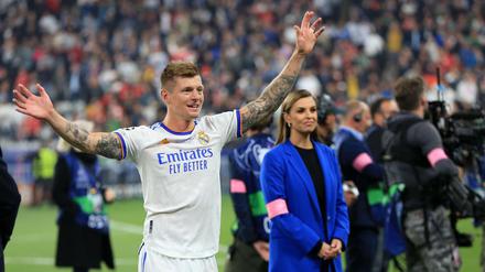 Real-Profi Toni Kroos hat nach dem gewonnen Finale gute Laune. Dann kam das ZDF-Interview.