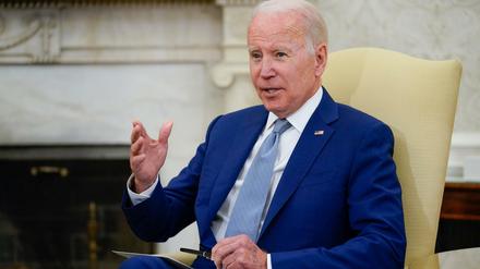 US-Präsident Joe Biden, mit Zuckerbrot und Peitsche.