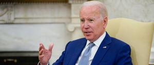 US-Präsident Joe Biden, mit Zuckerbrot und Peitsche.