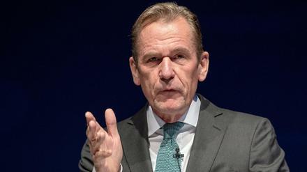 Mathias Döpfner gibt sein Amt als Präsident des Bundesverbandes Deutscher Zeitungsverleger (BDZV) vorzeitig auf.