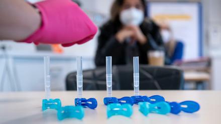 Berlin ist das letzte Bundesland, in dem die Testpflicht an Schulen entfällt - am 7. Juni. 