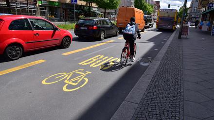 Eine bereits vorhandene Busspur am Tempelhofer Damm.