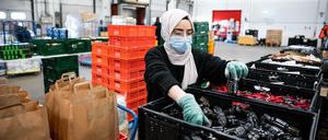 Viele Menschen haben während der Corona-Pandemie ihre Reserven aufgebraucht und sind nun auf die Tafeln angewiesen.