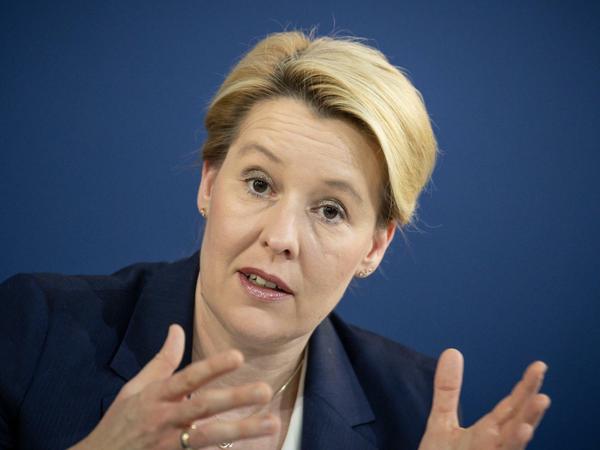 Franziska Giffey (SPD) sieht noch Schwierigkeiten beim Nachweis der Übergewinne.