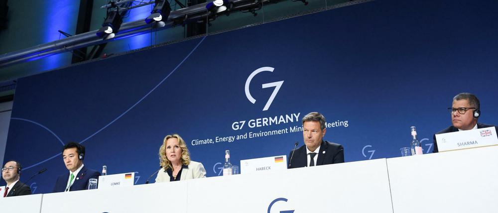 Bereits im Mai trafen sich die Energieminister:innen der G7. Robert Habeck (2. v. r.) vertrat die Bundesregierung, die in diesem Jahr die Präsidentschaft innehat.
