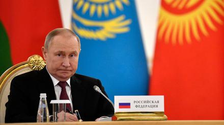 Ist dieser Mann körperlich krank? Russlands Präsident Putin soll unbestätigten Berichten zufolge an Krebs leiden.