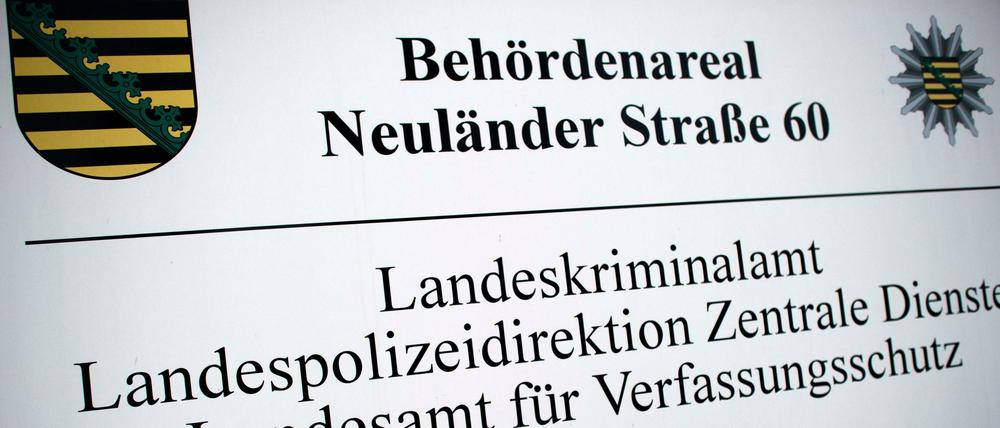 Das Behördenareal mit dem LKA, der Landespolizeidirektion Zentrale Dienste und dem Landesamt für Verfassungsschutz Sachsen im Jahr 2012.