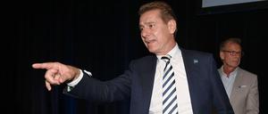 Wechsel im Aufsichtsrat: Torsten-Jörn Klein (l.) muss gehen, Klaus Brüggemann (hinten) kommt. 