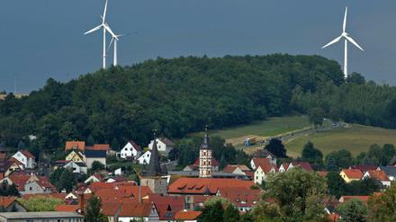 Windräder könnten bald näher an Gemeinden heranrücken. 