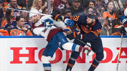 Für Leon Draisaitl (r.) ist die Saison vorbei.