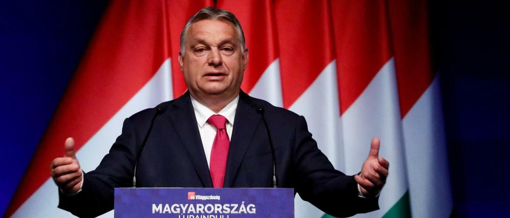 Viktor Orban ist ein Verfechter der illiberalen Demokratie. Und fühlt sich Putin verbunden. Das passt zunehmend schlecht zur EU.