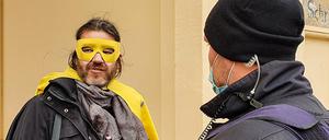 Maske nur vor den Augen: Michael Bründel alias Captain Future im Jahr 2021 in Potsdam.