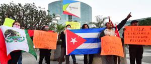 Aktivisten protestieren in Los Angeles bereits vor dem Beginn des Amerika-Gipfels am 6. Juni.