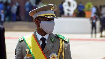 Putschistenführer und Übergangspräsident von Mali, Assimi Goïta, verspricht Wahlen bis Ende März 2024.
