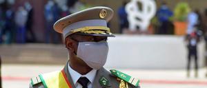 Putschistenführer und Übergangspräsident von Mali, Assimi Goïta, verspricht Wahlen bis Ende März 2024.