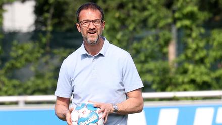 Sportgeschäftsführer Fredi Bobic hat Trainer Sandro Schwarz geholt.