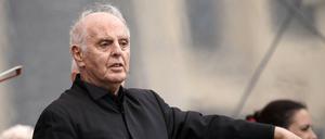 Daniel Barenboim im September 2021 beim "Staatsoper für alle"-Event mit Werken von Richard Wagner, Giuseppe Verdi, Carl Maria von Weber und Robert Schumann live auf dem Bebelplatz. Berlin.