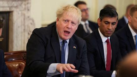 Ansprache vom Chef. Premier Johnson bei einer Kabinettssitzung am Dienstag nach dem überstandenen Misstrauensvotum. 