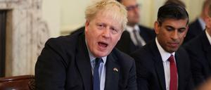 Ansprache vom Chef. Premier Johnson bei einer Kabinettssitzung am Dienstag nach dem überstandenen Misstrauensvotum. 