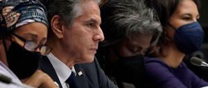 Die US-Botschafterin bei den Vereinten Nationen, Linda Thomas Greenfield (2.v.r.) warnt vor einem türkischen Krieg in Syrien.