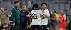 Ein Startplatz war für Leroy Sané (r.) beim Match gegen England nicht drin.