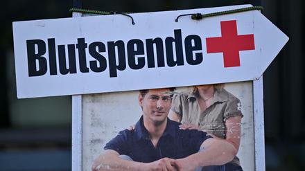 Insbesondere die Versorgung mit den Blutgruppen A+, A-, 0+, 0- und B- ist in Berlin derzeit gefährdet.