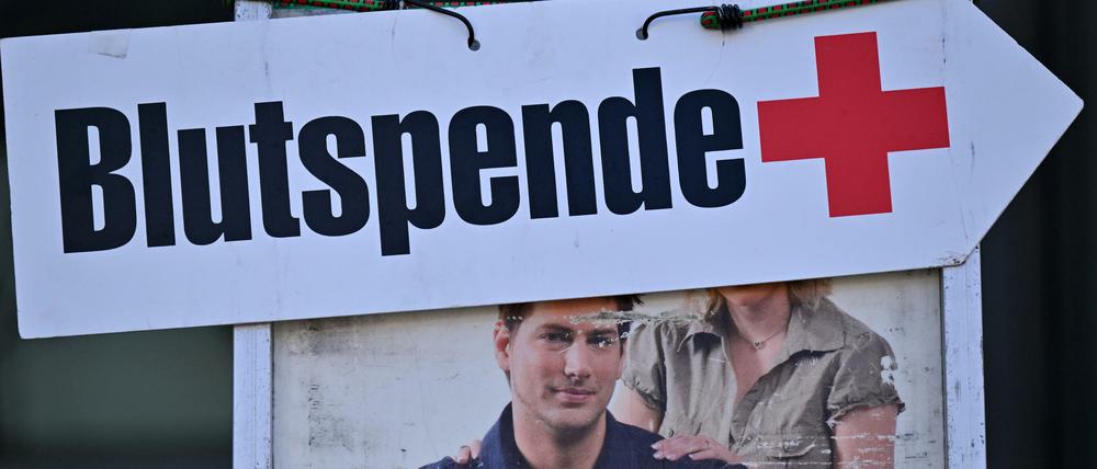Insbesondere die Versorgung mit den Blutgruppen A+, A-, 0+, 0- und B- ist in Berlin derzeit gefährdet.