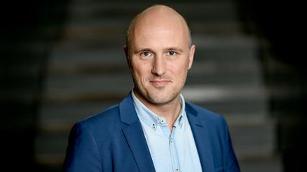 Sven Lehmann, Parlamentarischer Staatssekretär im Bundesministerium für Familie, Senioren, Frauen und Jugend, sagt: "Transfeindlichkeit ist keine Meinung."