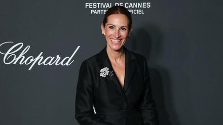 Julia Roberts trug bei einem Empfang des Juweliers Chopard ein Outfit von Dior.