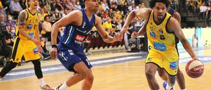 Oscar da Silva (r.) peilt mit Alba Berlin die Titelverteidigung an.