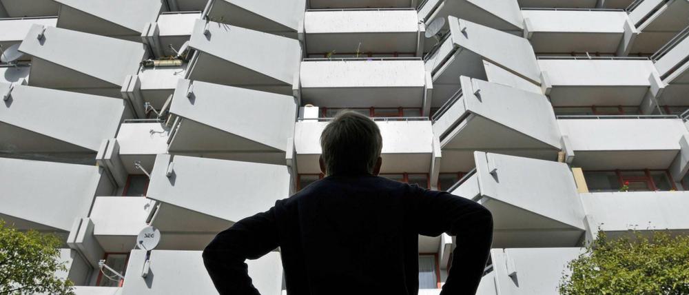 Rund 760.000 Berliner zahlen mehr als 30 Prozent ihres Einkommens fürs Wohnen, sagt Experte Andrej Holm.