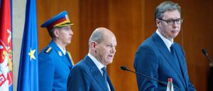 Bundeskanzler Olaf Scholz und Aleksander Vucic, Präsident von Serbien, geben eine Pressekonferenz nach ihrem Gespräch. 