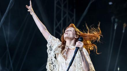 Florence Leontine Mary Welch von Florence + The Machine beim Tempelhof Sounds Festival.