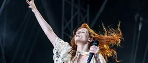 Florence Leontine Mary Welch von Florence + The Machine beim Tempelhof Sounds Festival.