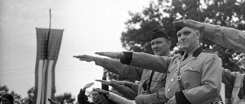 Ernst Julius Kuhn wurde in den dreißiger Jahren als "American Führer" bekannt.