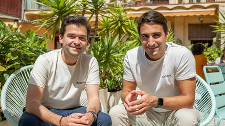 Die Airbank-Gründer Christopher Zemina (l.) und Patrick de Castro Neuhaus.