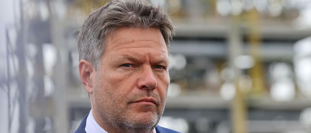 Robert Habeck (Grüne) in Leuna.