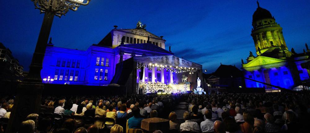Große Melodien live auf dem Gendarmenmarkt.