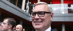 Michail Kasjanow, der Vorsitzende der PARNAS (Partei für die Freiheit des Volkes), nimmt an der Eröffnung eines neuen Gebäudes der Schweizer Botschaft in Moskau teil (Archivbild).